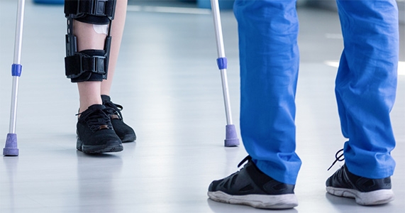 Move Smart This Summer: Common Orthopedic Injuries and Prevention / Common Summer Orthopedic Injuries and How to Prevent Them