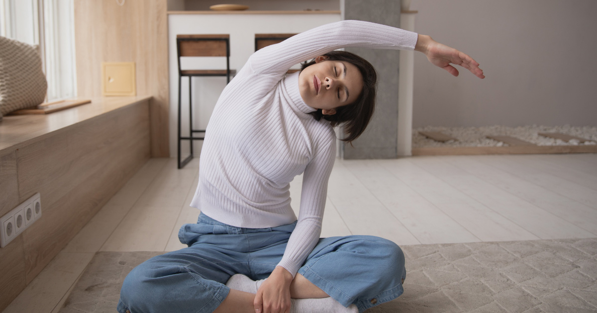 Thanksgiving Recovery: Safe Stretches and Movements for Aging Joints During the Holidays